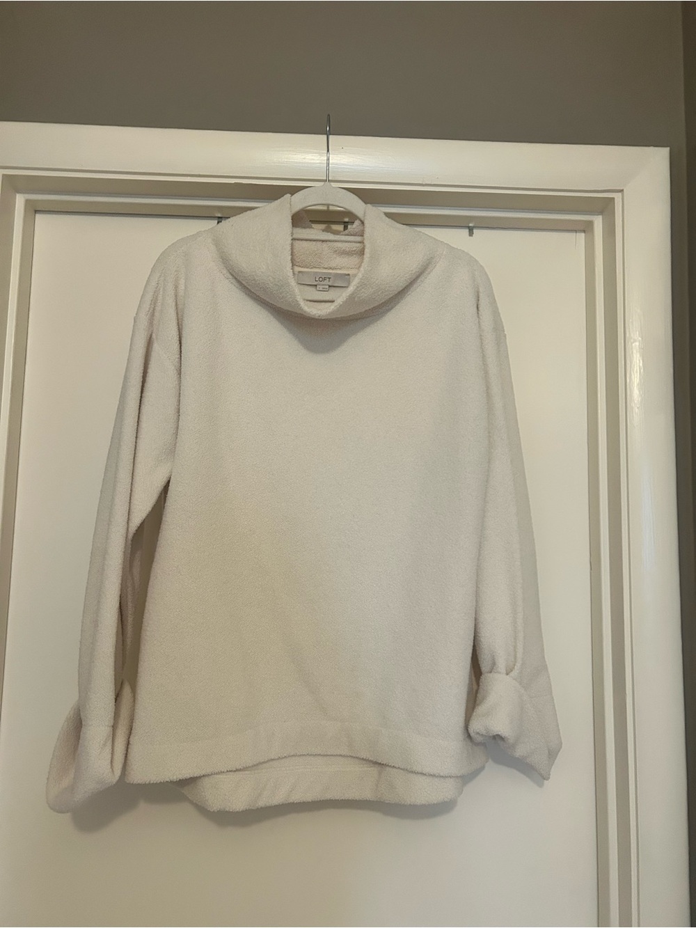 LOFT Ivory Turtleneck Pullover Sweater
